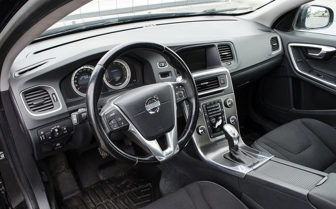 Volvo S60 cena 35055 przebieg: 239000, rok produkcji 2013 z Dęblin małe 46